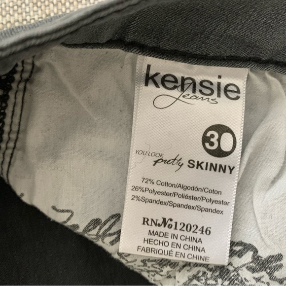 VGUC Kensie Grey 5 Pocket Skinnies - Picture 4 of 4